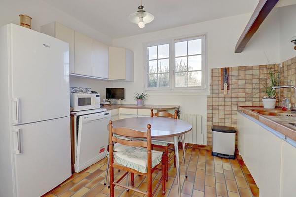 Maison 5 pièces, 4 chambres et sous sol total