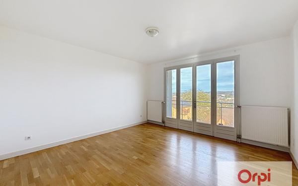 Appartement à louer    3 pièces • 62 m2 Montluçon