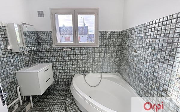 Appartement à louer    3 pièces • 62 m2 Montluçon