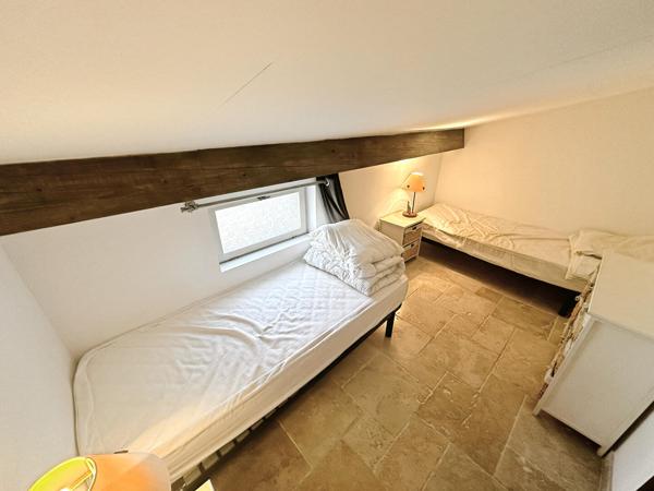 Maison de caractère avec gîte indépendant, piscine, garage et 5 000 m² à vendre à Moulès