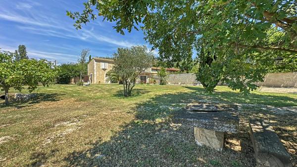 Maison de caractère avec gîte indépendant, piscine, garage et 5 000 m² à vendre à Moulès