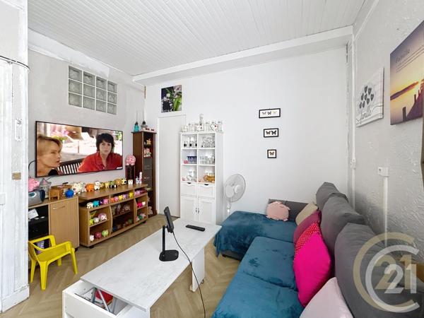 Immeuble à vendre  325,20 m2 VENETTE - 60