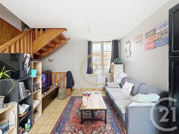Immeuble à vendre  325,20 m2 VENETTE - 60
