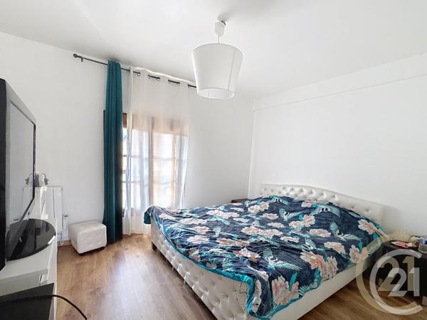 Immeuble à vendre  325,20 m2 VENETTE - 60