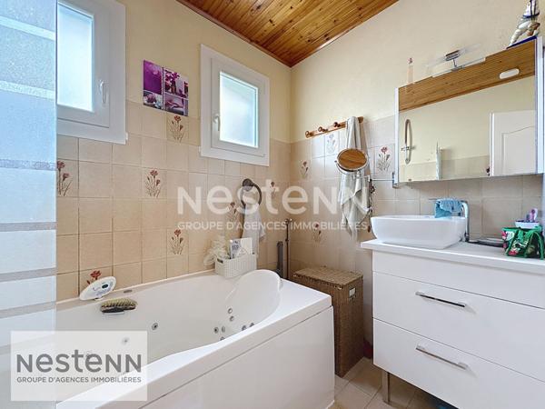 SAINT URBAIN : maison 3 chambres 10 km des plages