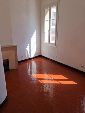 Appartement à vendre 2/3 pièces DRAGUIGNAN (83). 99 000€