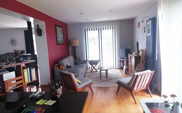 Maison à vendre    3 pièces • 104 m2 Semussac