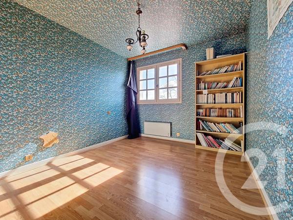 Maison à vendre  8 pièces - 214 m 2   CLERMONT FERRAND  - 63