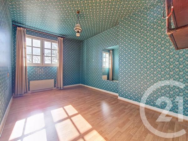 Maison à vendre  8 pièces - 214 m 2   CLERMONT FERRAND  - 63