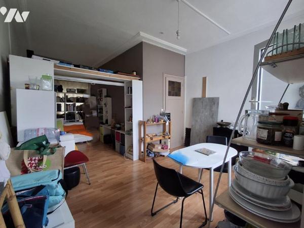 LILLE Cormontaigne : MAISON de 274m² comprenant 1 appt loué de 92m² Jardin 350m² SUD/OUEST, Garage  