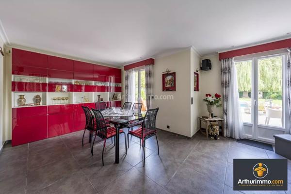 Vente Maison 7 pièces 222 m2 à Saint-Fargeau-Ponthierry