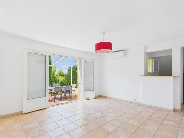 TOULON – VILLA VUE MER PANORAMIQUE, PISCINE & PRÈS DE 300 M² D’ESPACES DE VIE
