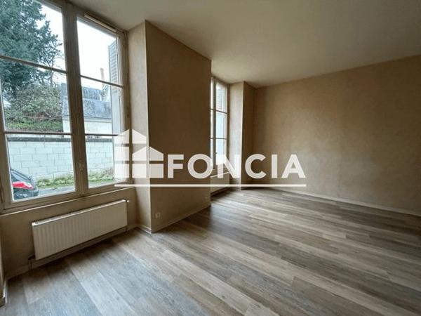 Location Appartement 2 pièces 51.6 m² - 173 RUE BOURBON Chatellerault 86100