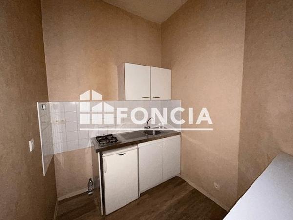 Location Appartement 2 pièces 51.6 m² - 173 RUE BOURBON Chatellerault 86100