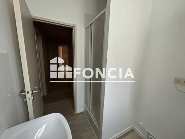 Location Appartement 2 pièces 51.6 m² - 173 RUE BOURBON Chatellerault 86100