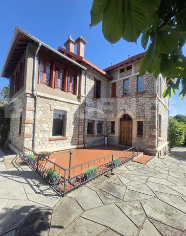 Maison de caractère – 260 m² – Secteur Lempaut