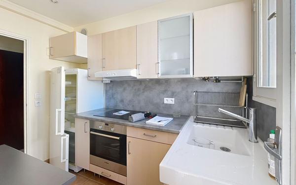 Appartement à vendre    1 pièce •  Saint-Raphaël