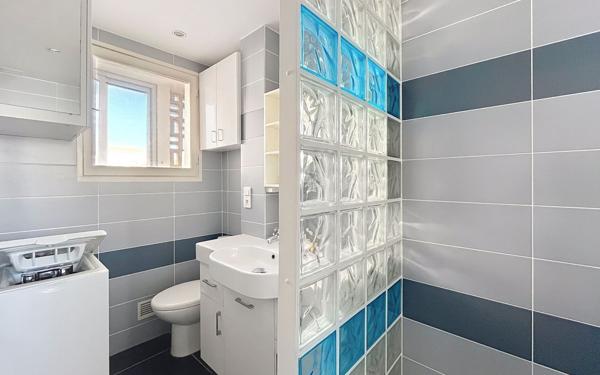 Appartement à vendre    1 pièce •  Saint-Raphaël