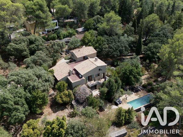 Maison à vendre 4 pièces 202 m² Nîmes