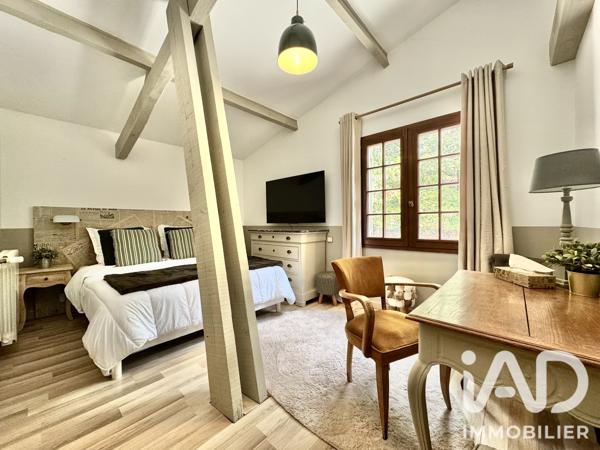 Maison à vendre 4 pièces 202 m² Nîmes