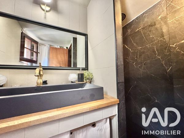 Maison à vendre 4 pièces 202 m² Nîmes