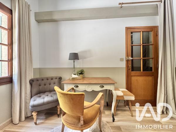 Maison à vendre 4 pièces 202 m² Nîmes