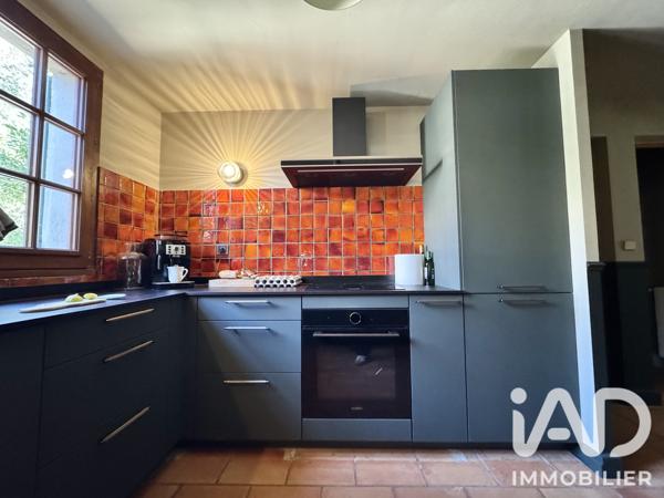 Maison à vendre 4 pièces 202 m² Nîmes