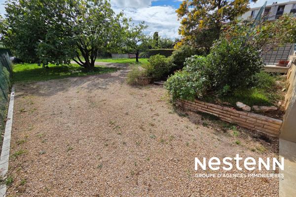 VENISSIEUX - LIMITE SAINT FONS - MAISON 300 M² HABITABLE - TERRAIN - PROXIMITE COMERCES - ECOLES - COLLEGES - TRAMWAY - BUS - GARE -COMPLEXES SPORTIFS - AXES ROUTIERS