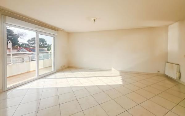 Appartement à vendre    3 pièces • 63,43 m2 Saint-Raphaël