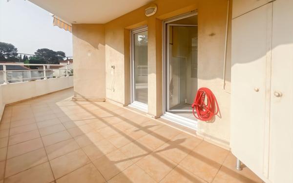 Appartement à vendre    3 pièces • 63,43 m2 Saint-Raphaël