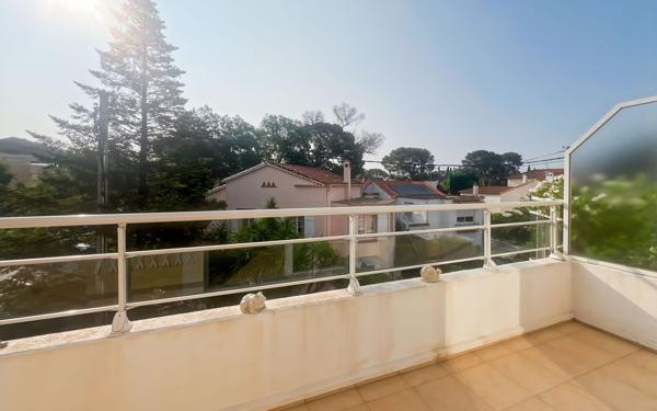 Appartement à vendre    3 pièces • 63,43 m2 Saint-Raphaël