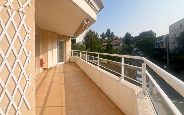 Appartement à vendre    3 pièces • 63,43 m2 Saint-Raphaël