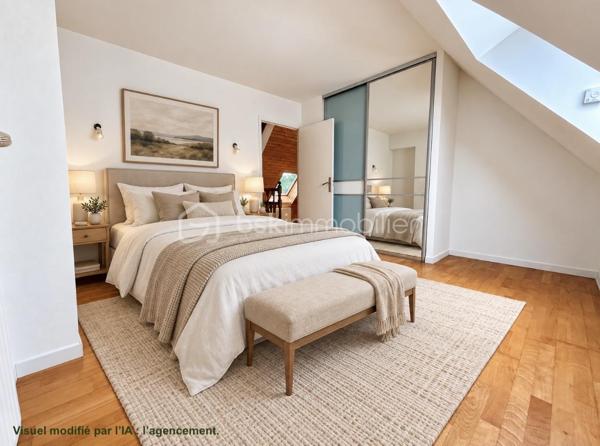 MAISON D’ARCHITECTE – 5 CHAMBRES – VIE DE PLAIN-PIED – TERRAIN 1 378 M² – GARAGE & CARPORT
Découvrez cette maison d’architecte familiale, lumineuse et sans vis-à-vis, implantée dans un environnement calme sur un magnifique terrain arboré et paysager de 1 378 m².
Elle offre de beaux volumes et une organisation idéale pour une famille, avec 4 chambres au rez-de-chaussée, dont une avec dressing et salle d’eau attenante.
La pièce de vie comprend une cuisine aménagée et équipée avec espace repas, ouverte sur un chaleureux salon-salle à manger avec cheminée. Les espaces de vie donnent directement sur deux terrasses, dont l’une dispose d’un espace repas extérieur abrité par un préau, avec vue sur le jardin.
Une salle de bains, deux WC, un débarras et de nombreux rangements complètent le rez-de-chaussée.
À l’étage : une 5e chambre, une mezzanine pouvant accueillir bureau, bibliothèque, salle de sport ou couchage supplémentaire, ainsi que des combles.
Garage, carport et cave complètent l’ensemble.
Les + : maison d’architecte, 5 chambres, vie de plain-pied, beaux volumes, luminosité, cheminée, deux terrasses, jardin paysager sans vis-à-vis, garage, carport, cave et transports scolaires desservant directement la rue.
Une maison familiale aux volumes généreux, où les espaces de vie s’ouvrent naturellement sur les terrasses et le jardin.