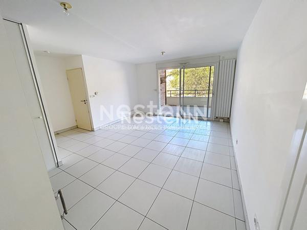 SETE CORNICHE T2 TERRASSE PARKING A VENDRE