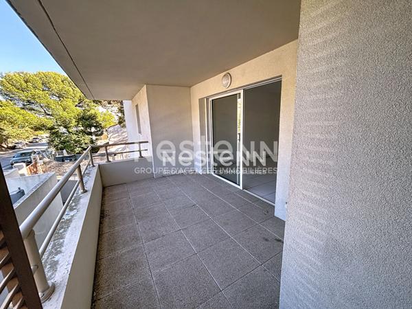 SETE CORNICHE T2 TERRASSE PARKING A VENDRE