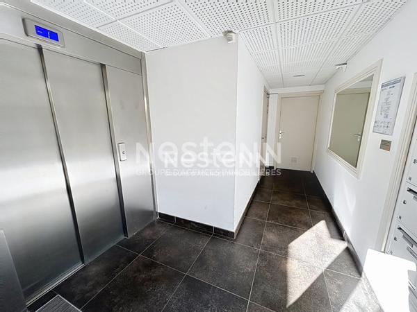 SETE CORNICHE T2 TERRASSE PARKING A VENDRE