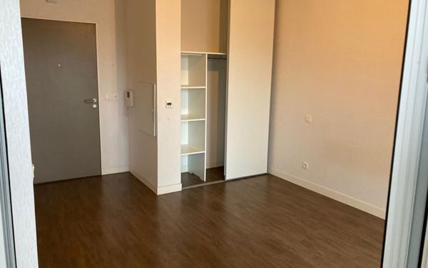 Appartement à louer    1 pièce •  La Rochelle