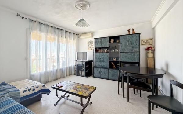 Appartement à vendre    3 pièces • 53,85 m2 Antibes