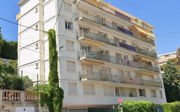 Appartement à vendre    3 pièces • 53,85 m2 Antibes