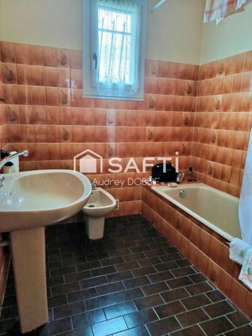 07230 Lablachere : Villa de 110m2 sur 1530m2 de terrain plat