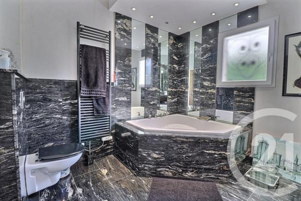 Maison à vendre  5 pièces - 185 m 2   CARPENTRAS  - 84