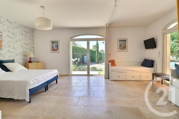 Maison à vendre  5 pièces - 185 m 2   CARPENTRAS  - 84