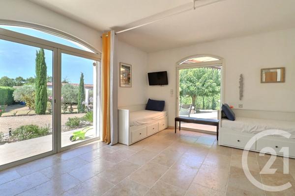Maison à vendre  5 pièces - 185 m 2   CARPENTRAS  - 84