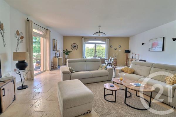 Maison à vendre  5 pièces - 185 m 2   CARPENTRAS  - 84