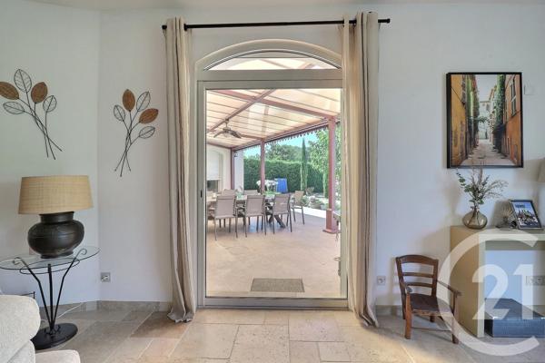 Maison à vendre  5 pièces - 185 m 2   CARPENTRAS  - 84