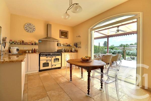 Maison à vendre  5 pièces - 185 m 2   CARPENTRAS  - 84