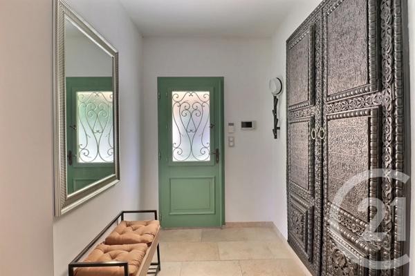 Maison à vendre  5 pièces - 185 m 2   CARPENTRAS  - 84