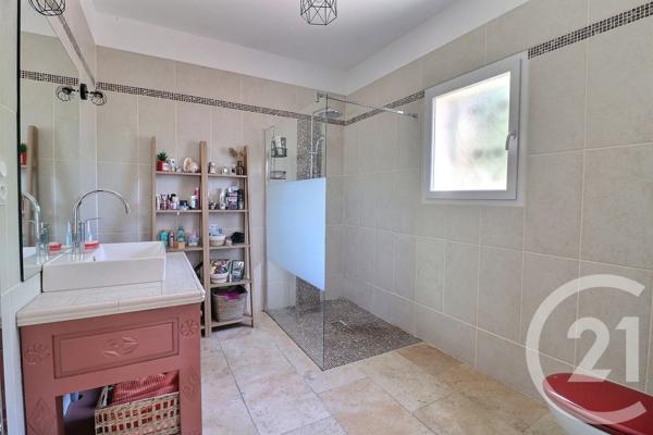 Maison à vendre  5 pièces - 185 m 2   CARPENTRAS  - 84