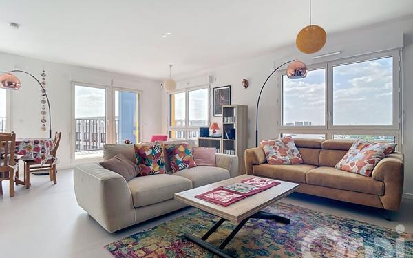 Appartement à vendre    4 pièces • 101,62 m2 Ivry-sur-Seine