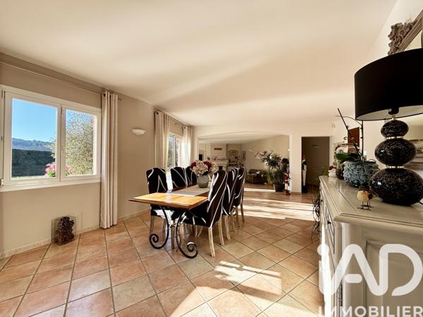 Maison à vendre 7 pièces 260 m² Rognes